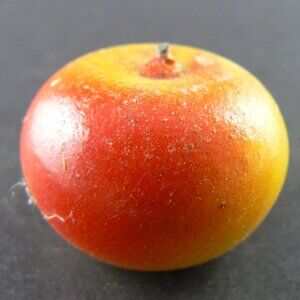VINTAGE CARVED MARBLE STONE MINIATURE FRUIT APPLE